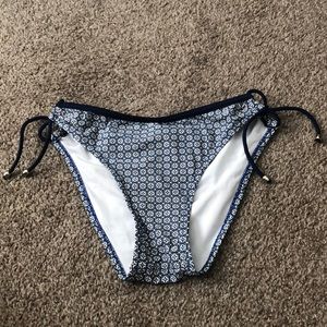 Medium bikini bottoms